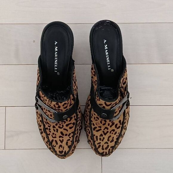 A. Marinelli Women's Leopard Print Suede Closed Toe Clog Heels Tan 7M - Picture 2 of 7